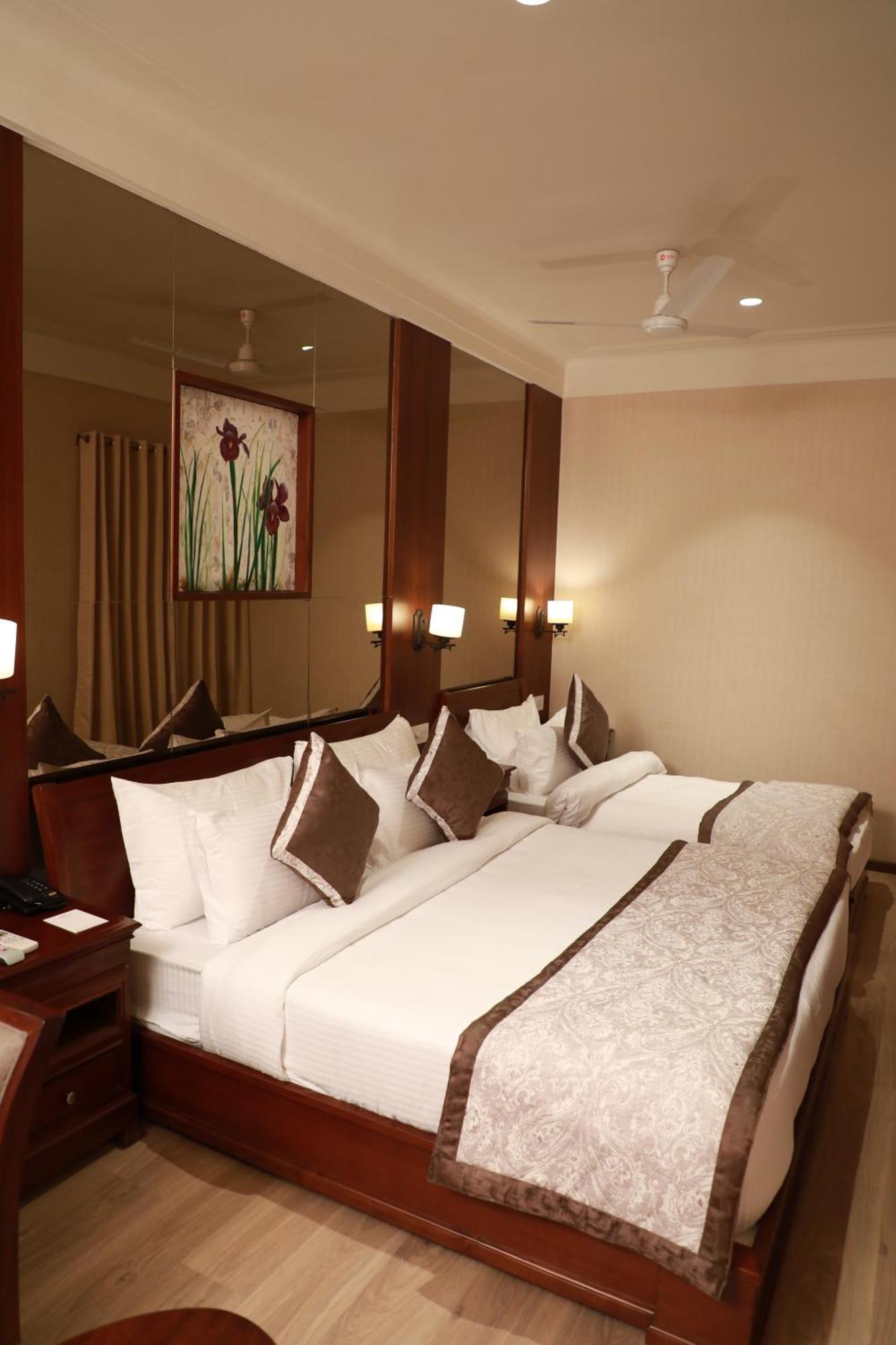 Hotel Golden Tower Near Heritage Street Amritsar Extérieur photo